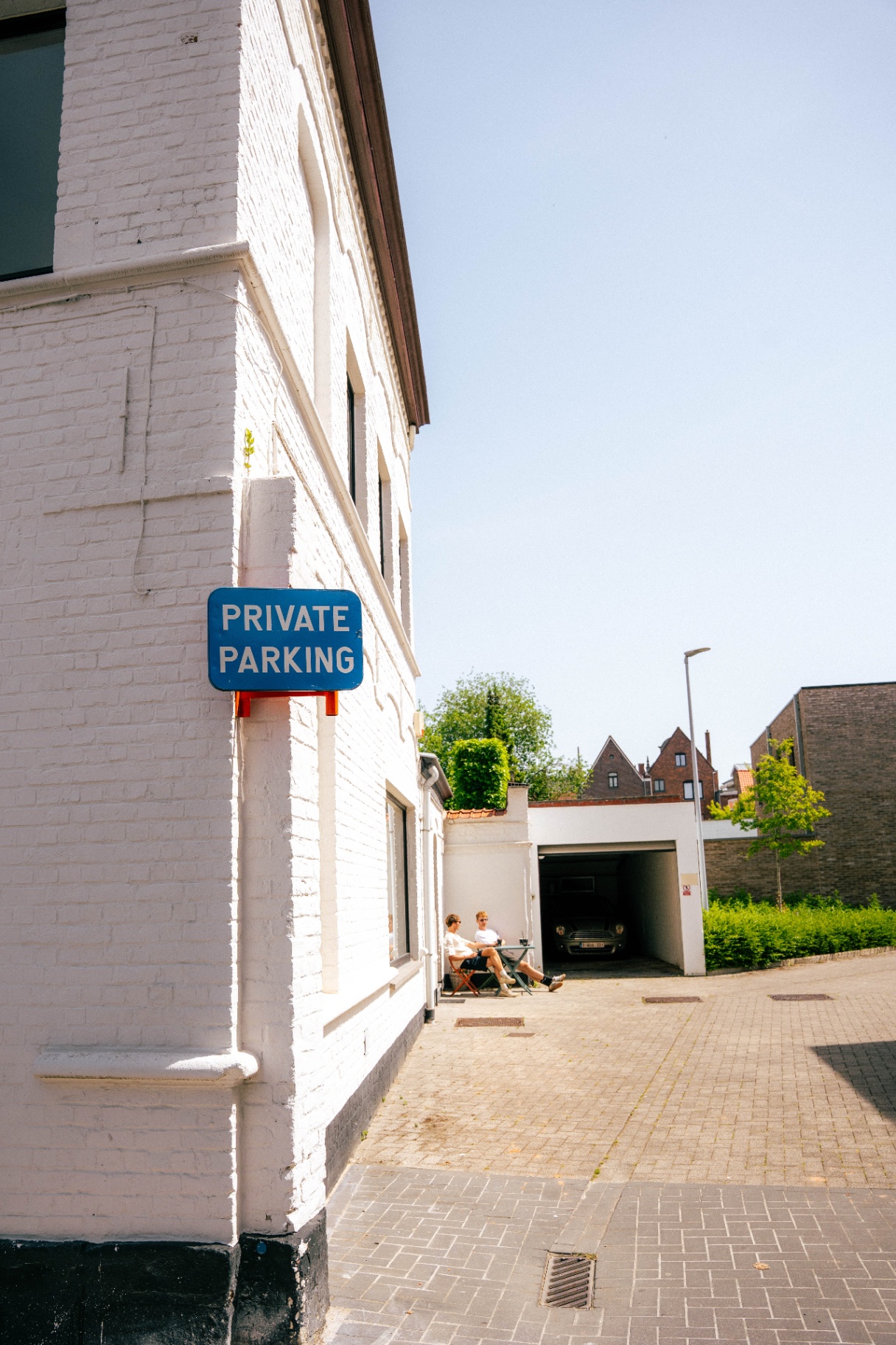 Private parking achteraan de woning