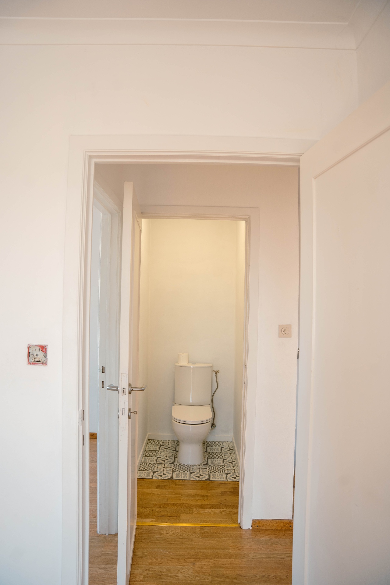 Apart toilet
