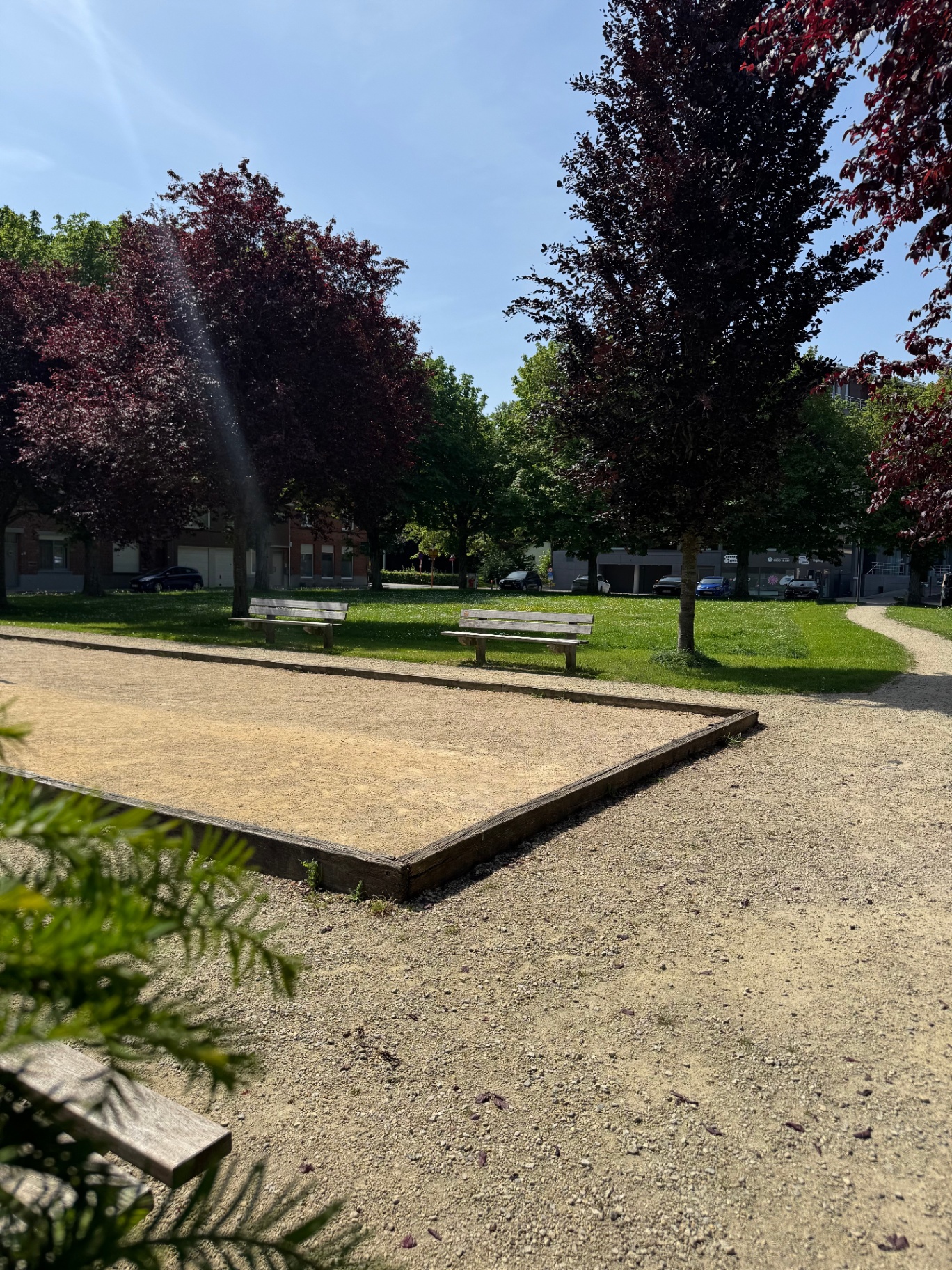Petanqueveld in het park om de hoek